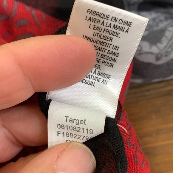 {Target}76”x 44” Sheer Grays/Blk/Red Floral Design Scarf - Picture 7 of 7